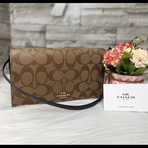 Coach Wallet / Crossbody